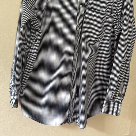 Croft & Barrow Blue Gingham Casual Button Down Shirt - Picture 4 of 5